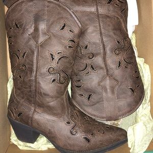 Women’s Cowgirl Boots